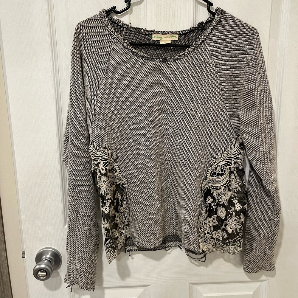 Embroidered Sweater✨ - Picture 1 of 10